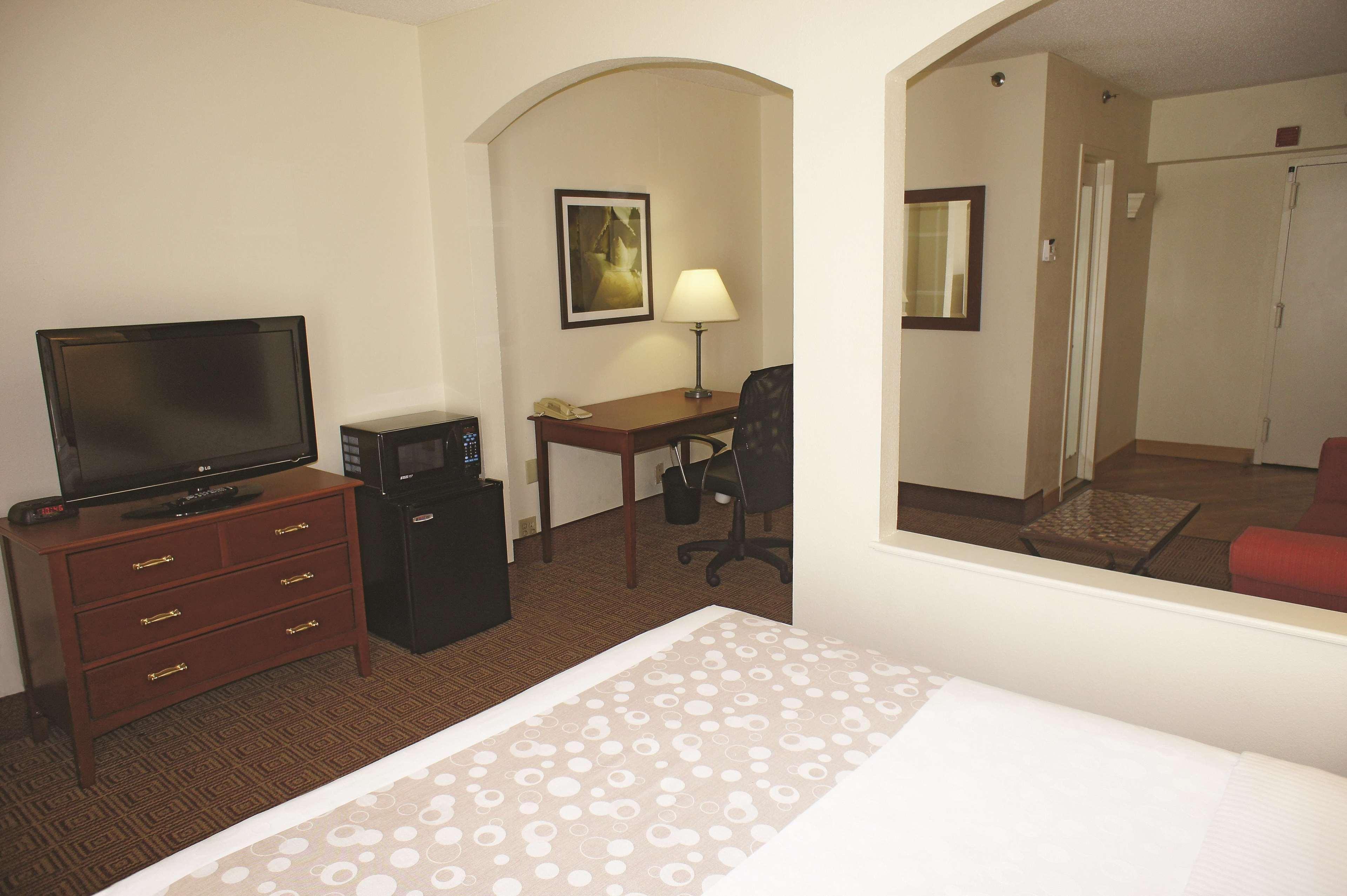 La Quinta By Wyndham New Haven Otel Dış mekan fotoğraf